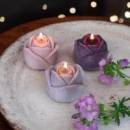 Siirry ryhmään Ruusu- ja kukkakynttilät