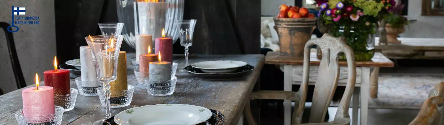 Metallihohtoiset kynttilät 239