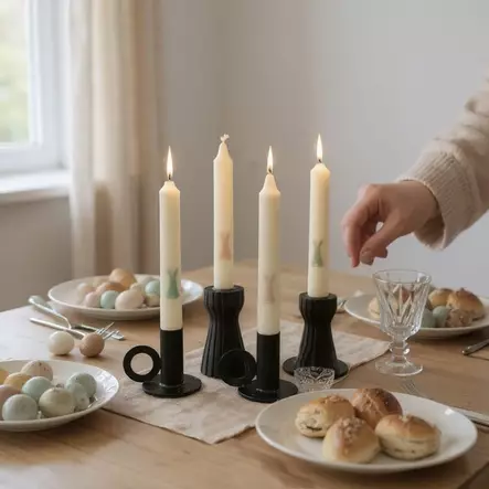 Pupukuvioiset Kruunukynttilät, pastelli llajitelma 4 kpl/pkt - Mietelausekruunukynttilät - 29013-pa-3323-1 - 2