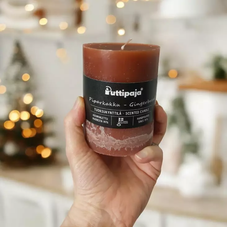 Läpivärjätty tuoksukynttilä 10cm, Piparkakku - Tuoksukynttilät - 2000453 - 1