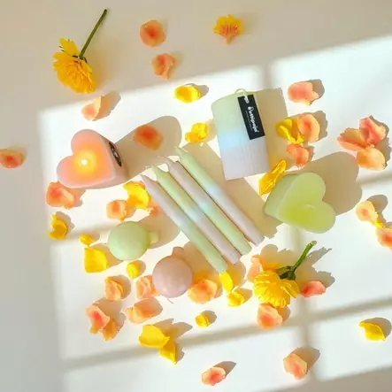 Dip dye kruunukynttilä vaaleankeltainen, aprikoosi 4 kpl - Dip Dye kruunukynttilät - 14013-0306-4 - 2