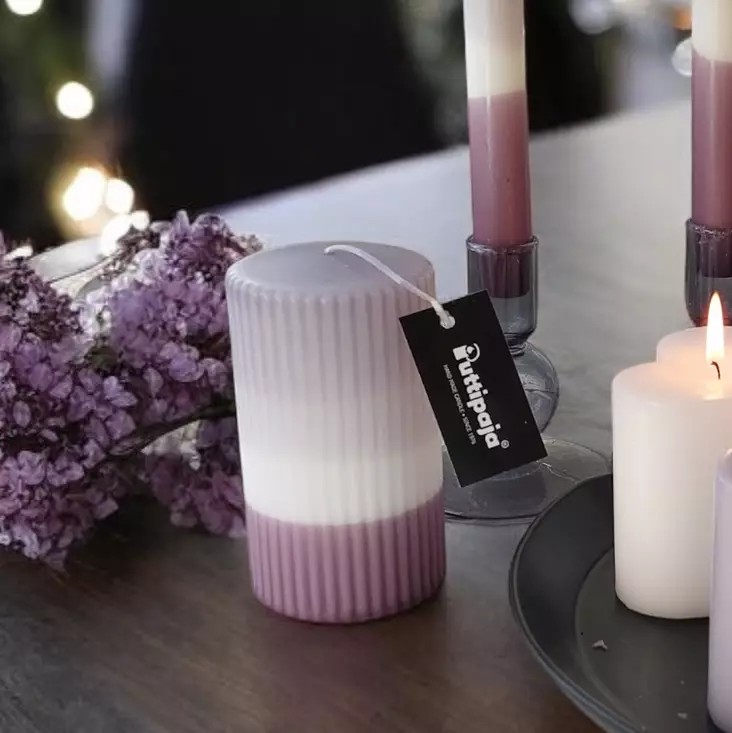 Dip dye vekkikynttilä laventeli, lila, luumu 12 cm - Dip dye -raitakynttilät - 14604V-2324 - 1