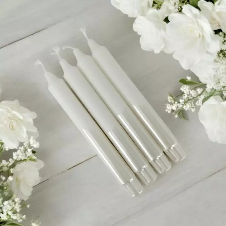 Juhlakruunut helmiäinen, valkoinen 4 kpl/pkt - Kruunukynttilät ja kruunuputit - 14913-0143-4 - 1