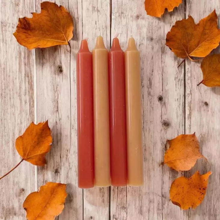 Kruunukynttiläpakkaus Hilla - Läpivärjätyt kruunut - 15013-4-0455 - 1