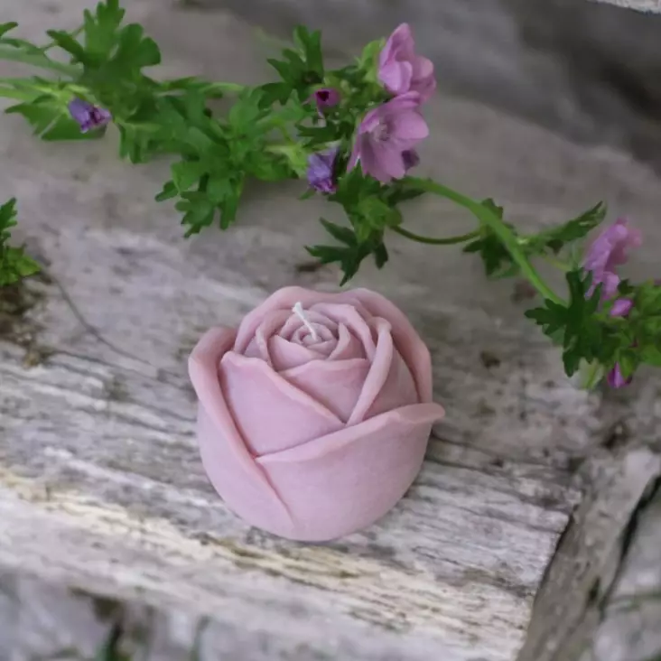 Oliva oliivivaha ruusu, vanha roosa - Oliva-oliivikynttilät - 2706085 - 1