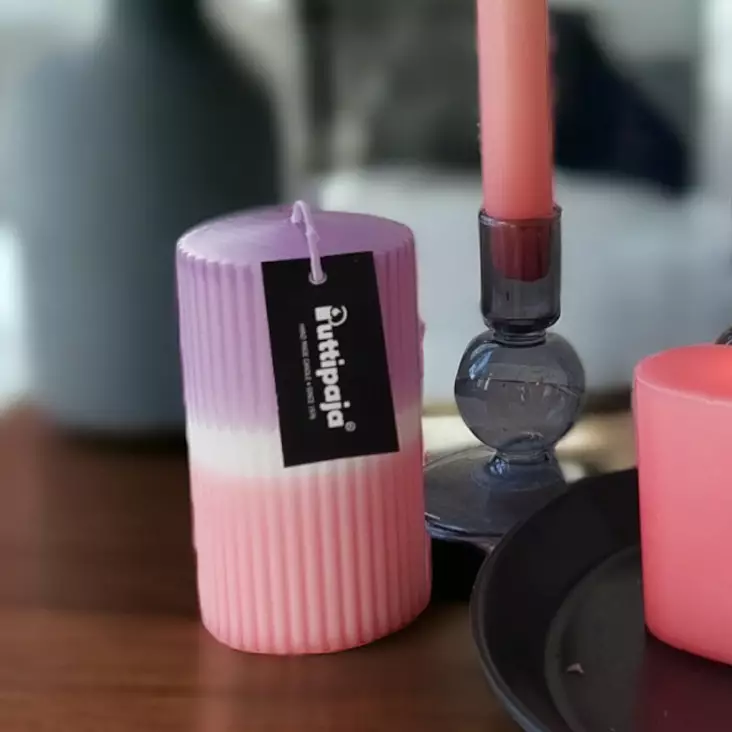 Dip dye vekkikynttilä lila, raparperi 12 cm - Dip dye -raitakynttilät - 14604V-2307 - 1