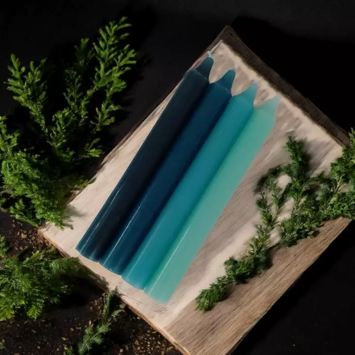 Kruunukynttiläpakkaus Myrsky - Läpivärjätyt kruunut - 15013-4-39 - 1