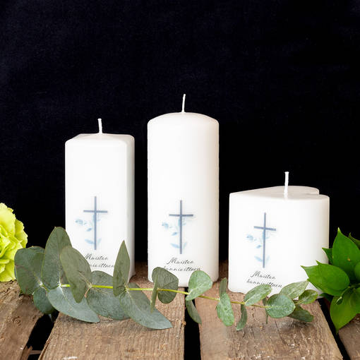 Muistokynttilä, risti sininen kukka - Muistokynttilät - 27-risti-si - 1