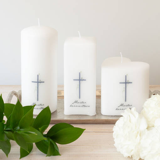 Muistokynttilä, risti vihreä oksa - Muistokynttilät - 27-risti-vi - 1